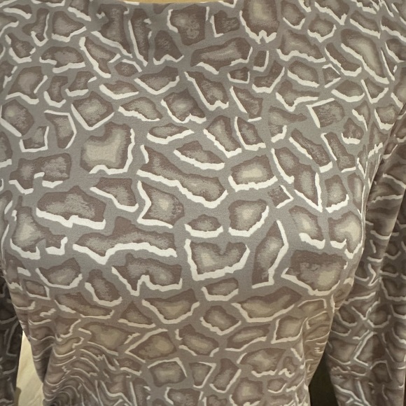 Gorgeous j. McLaughlin fitted dress with side shirr - Picture 3 of 4